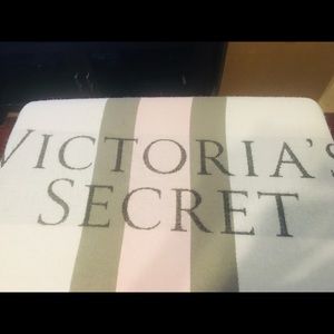 Victoria’s Secret Blanket throw